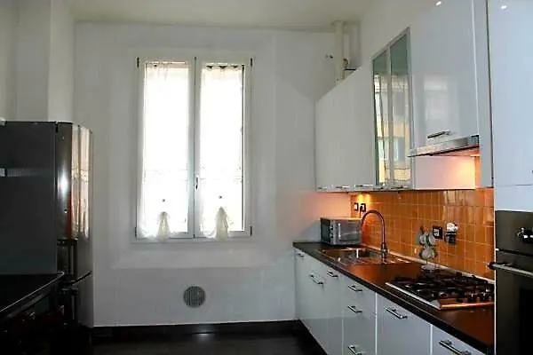 Luxury Central Station Apartment Bologna