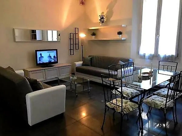 Luxury Central Station Apartment Bologna